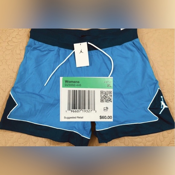 NEW..WOMEN XL JORDAN DIAMOND SHORTS (CAPRI BLUE) - Picture 1 of 8